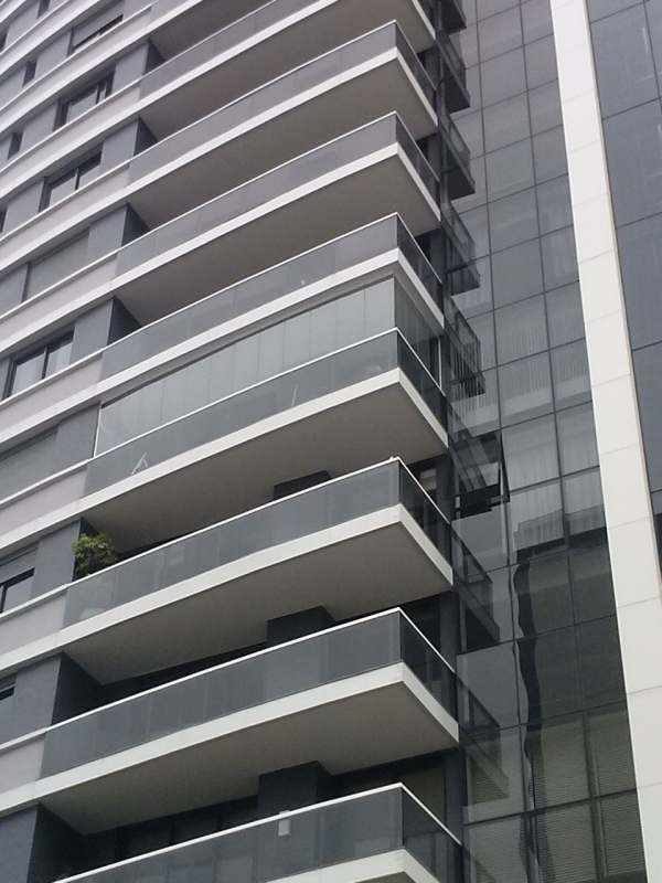 Fachadas de Casa com Vidro Cidade Industrial de Curitiba - Fachada com Vidro